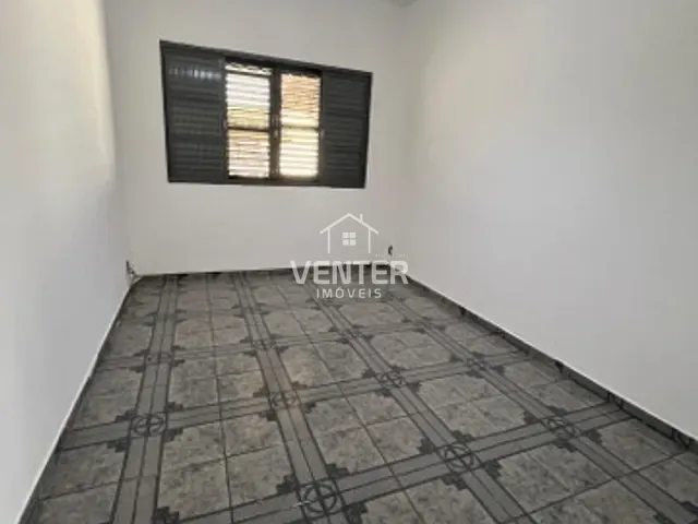 Casa 3 quartos e 4 banheiros, à venda, no bairro Independência em Taubaté