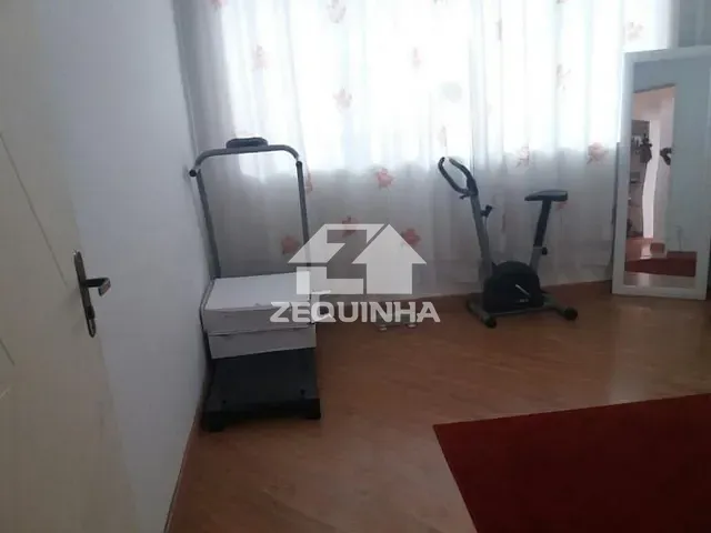 Casa com 319m² 5 quartos e 2 banheiros, à venda, no bairro Vila Campesina em Osasco