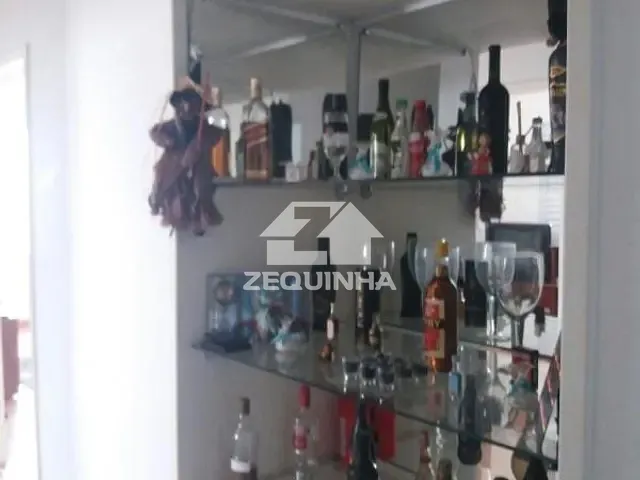 Casa com 319m² 5 quartos e 2 banheiros, à venda, no bairro Vila Campesina em Osasco