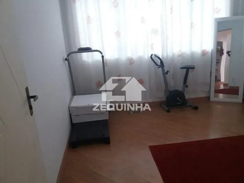Casa, 5 quartos, 254 m² - Foto 2