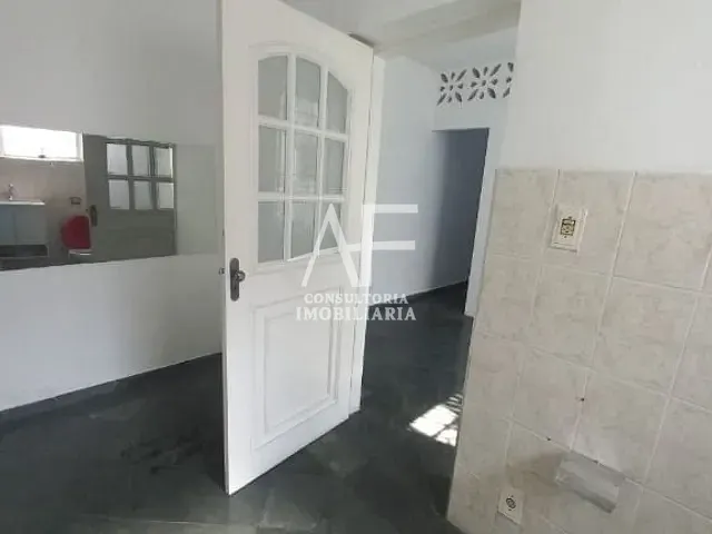 Casa com 290m², para alugar, no bairro Centro em Taubaté