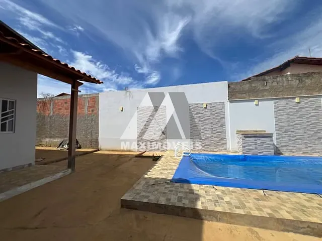 Casa com 360m² 2 quartos e 1 banheiro, à venda, no bairro Alto Paraiso em Araçuaí