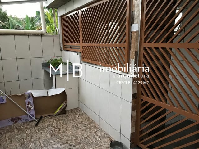 Casa 3 quartos e 1 banheiro, à venda, no bairro PARAÍSO em CATAGUASES