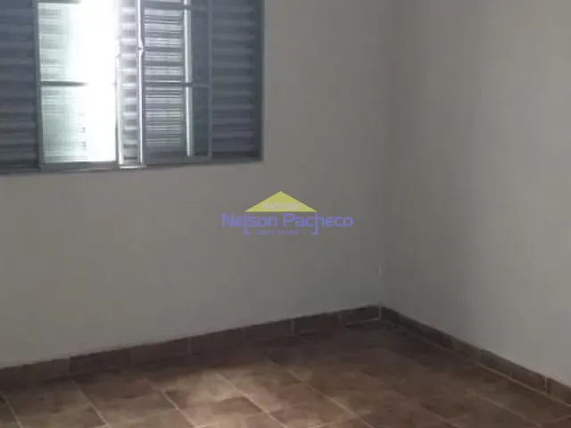 Casa com 155m² 1 quarto e 1 banheiro, para alugar, no bairro Vila Marchioreto em Capivari