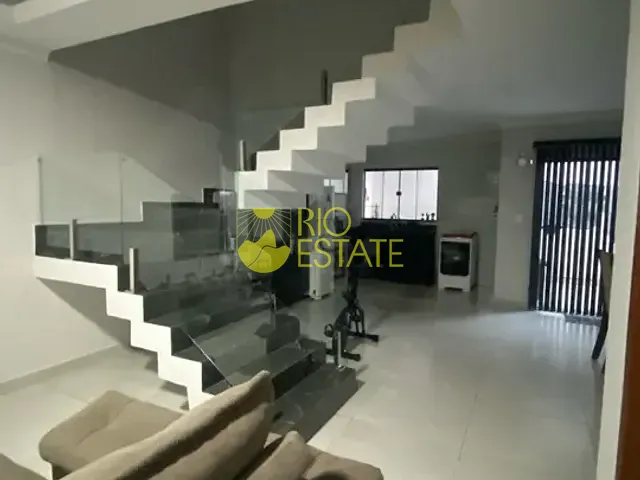 Casa com 160m² 3 quartos e 4 banheiros, à venda, no bairro Sam Remo em Volta Redonda