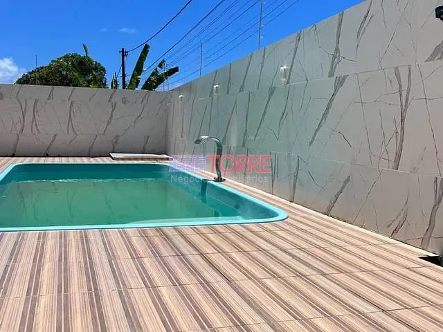 Casa com 150m² 3 quartos e 2 banheiros, para alugar, no bairro Cururupe em Ilhéus