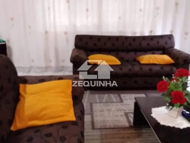 Casa com 176m² 4 quartos e 4 banheiros, à venda, no bairro Helena Maria em Osasco