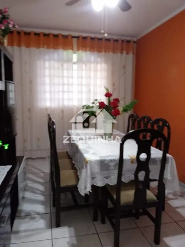 Casa, 4 quartos, 210 m² - Foto 2