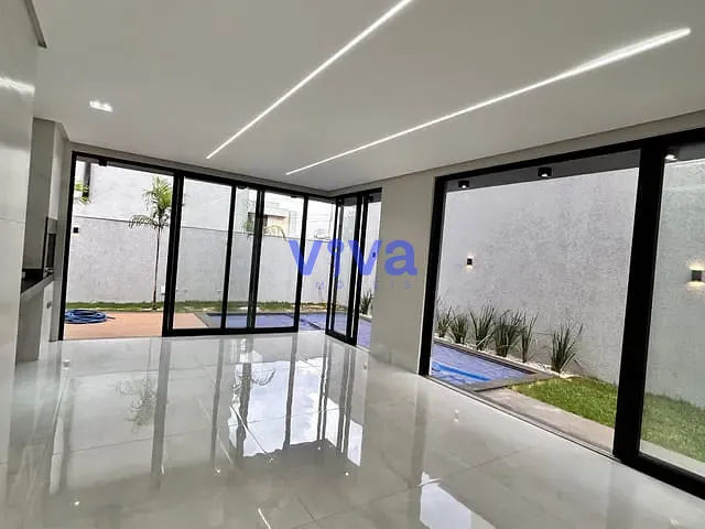 Casa com 360m² 3 quartos e 4 banheiros, à venda, no bairro Parqville Pinheiros em Aparecida de Goiânia
