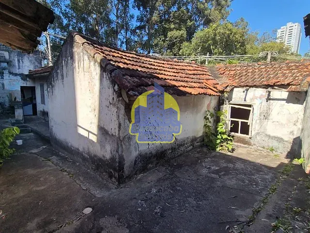 Casa com 324m² 2 quartos e 1 banheiro, à venda, no bairro Vila Yara em Osasco