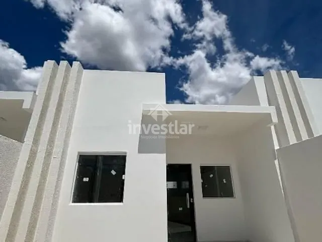 Casa 2 quartos e 2 banheiros, à venda, no bairro Centro em Queimadas