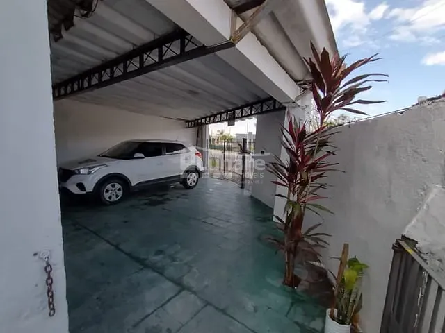 Casa com 236m² 2 quartos e 2 banheiros, à venda, no bairro Vila Cecília em Mogi das Cruzes
