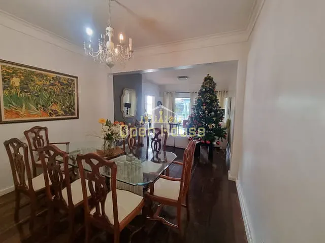 Casa com 300m² 5 quartos e 7 banheiros, à venda, no bairro Vila Santa Cecília em Volta Redonda