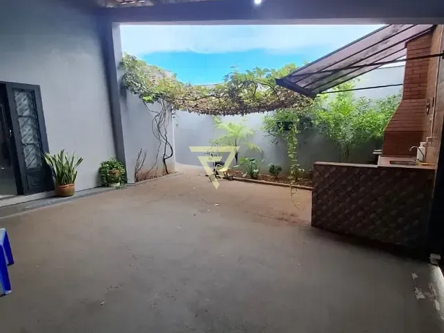 Casa com 190m² 2 quartos e 2 banheiros, à venda, no bairro Jardim Interlagos em Ribeirão Preto