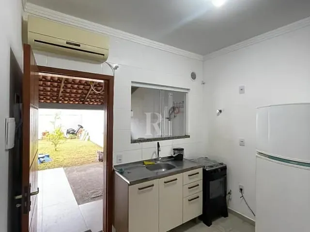 Casa 2 quartos e 1 banheiro, para alugar, no bairro Areias em Tijucas