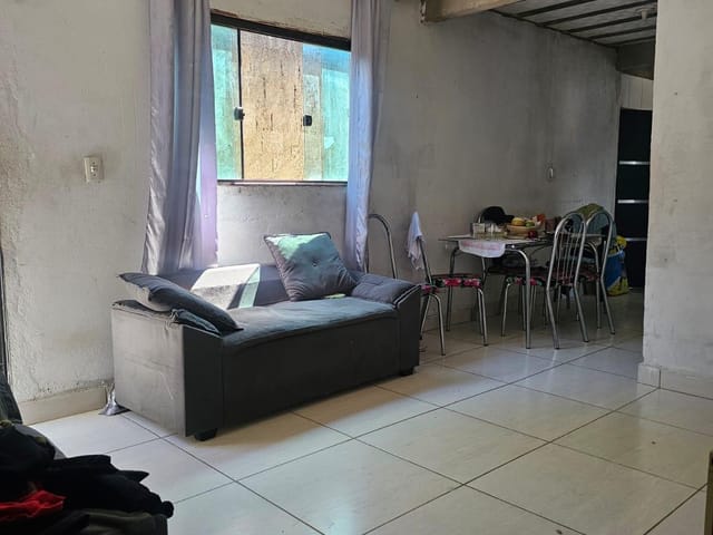 Casa 3 quartos e 1 banheiro, à venda, no bairro Duquesa II (São Benedito) em Santa Luzia