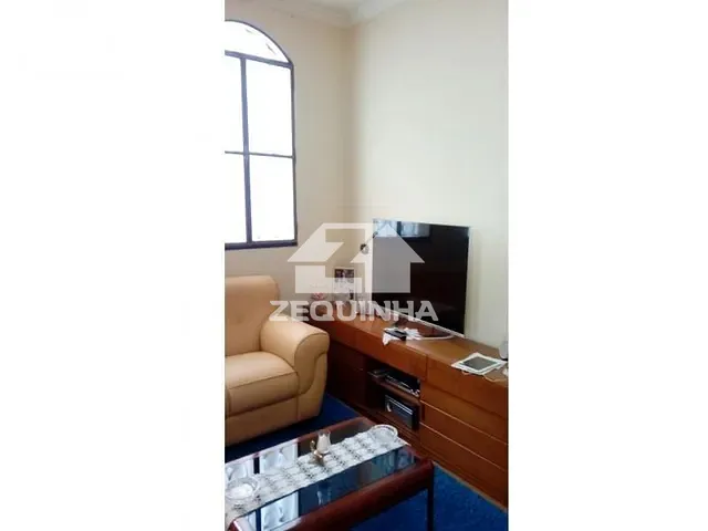 Casa com 400m² 3 quartos e 3 banheiros, à venda, no bairro Jardim das Flores em Osasco