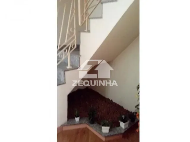 Casa com 400m² 3 quartos e 3 banheiros, à venda, no bairro Jardim das Flores em Osasco