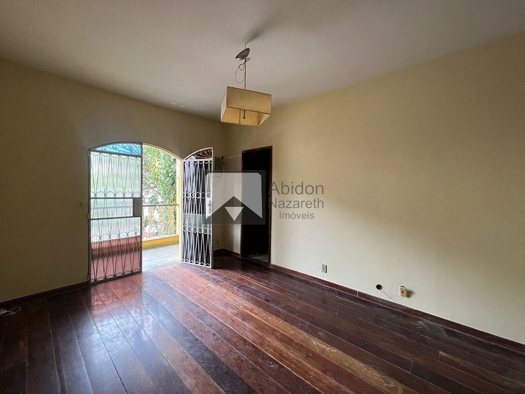 Casa à venda com 4 quartos, 300m² - Foto 38