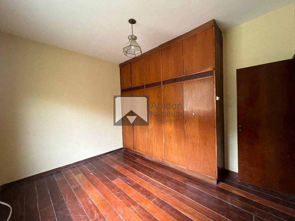 Casa à venda com 4 quartos, 300m² - Foto 35