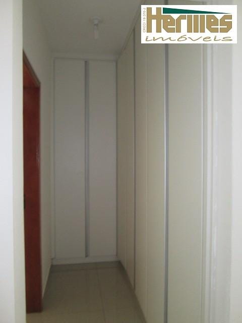 Casa, 4 quartos, 250 m² - Foto 12