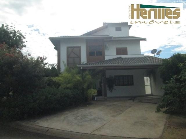 Casa, 4 quartos, 250 m² - Foto 1