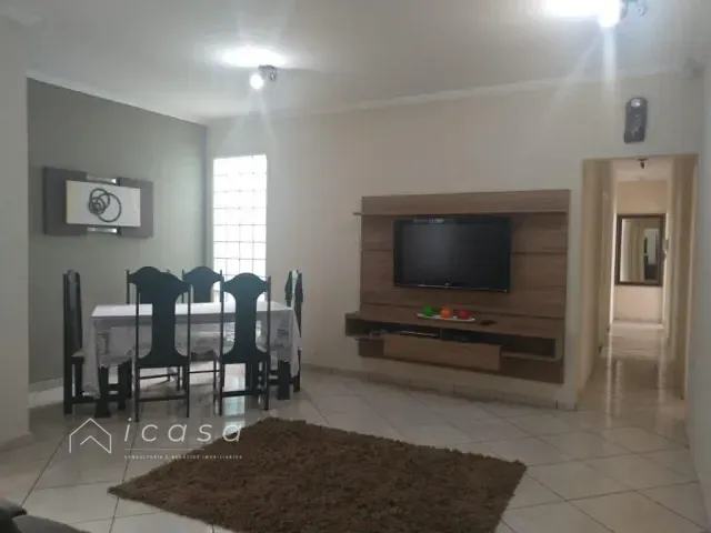 Casa com 447m² 4 quartos e 3 banheiros, à venda, no bairro Vila Pantaleão em Caçapava
