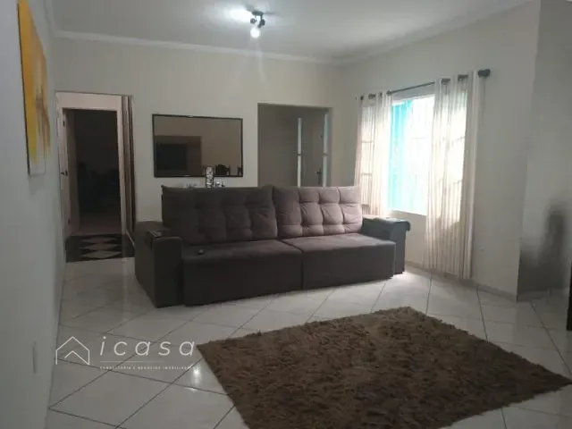 Casa com 447m² 4 quartos e 3 banheiros, à venda, no bairro Vila Pantaleão em Caçapava