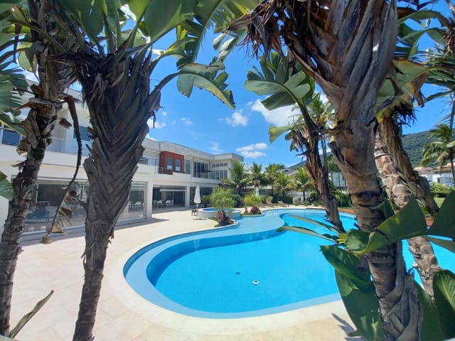 Foto do Casa - Luxuosa casa à venda e para locação, Frente Mar com 9 Suítes, no Condomínio Costa Verde Tabatinga, Caraguatatuba, SP | Israel Imoveis