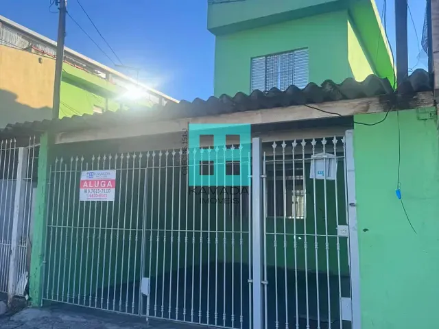 Casa 3 quartos e 2 banheiros, para alugar, no bairro Munhoz Júnior em Osasco