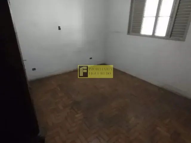 Casa com 249m² 3 quartos e 3 banheiros, para alugar, no bairro Parque Industrial em São José do Rio Preto