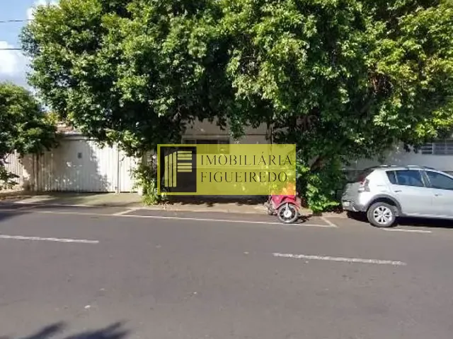Casa com 249m² 3 quartos e 3 banheiros, para alugar, no bairro Parque Industrial em São José do Rio Preto