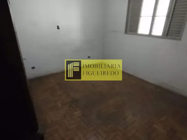 Casa com 249m² 3 quartos e 3 banheiros, para alugar, no bairro Parque Industrial em São José do Rio Preto