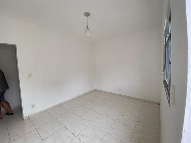 Casa com 41m² 1 quarto e 1 banheiro, à venda, no bairro Marechal Hermes em Rio de Janeiro