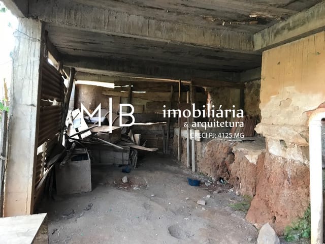 Casa 2 quartos e 1 banheiro, à venda, no bairro CENTRO em ANGICOS DE MINAS (BRASÍLIA DE MINAS)