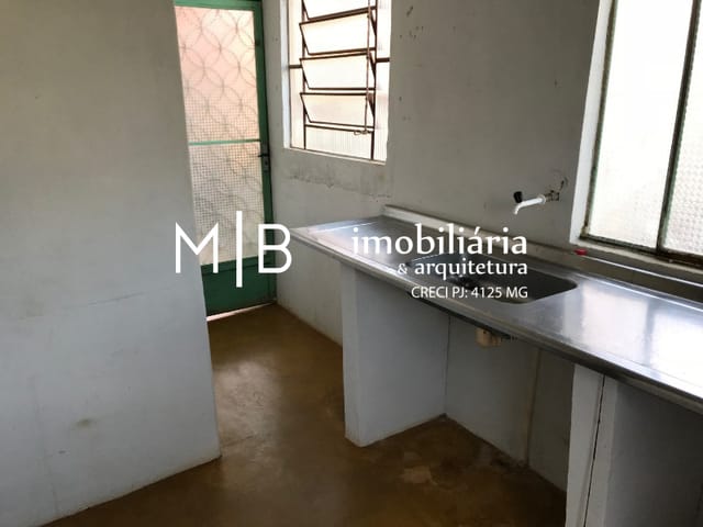 Casa 2 quartos e 1 banheiro, à venda, no bairro CENTRO em ANGICOS DE MINAS (BRASÍLIA DE MINAS)