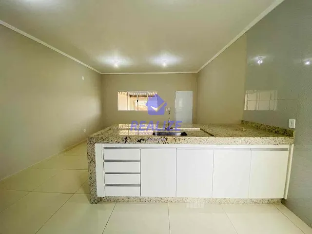 Casa com 125m² 2 quartos e 2 banheiros, à venda, no bairro Jardim Ypê em Botucatu