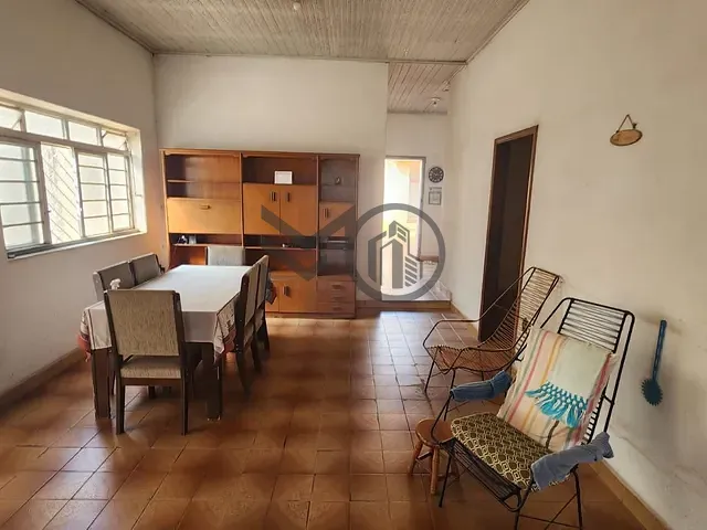 Casa com 610m² 5 quartos e 3 banheiros, à venda, no bairro Dom Aquino em Cuiabá