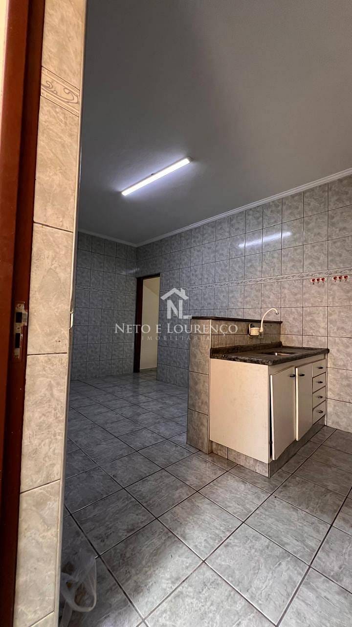 Casa à venda com 3 quartos, 175m² - Foto 4