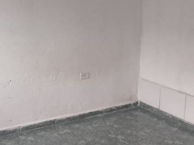 Casa com 250m² 1 quarto e 1 banheiro, para alugar, no bairro Jardim Figueira Grande em São Paulo