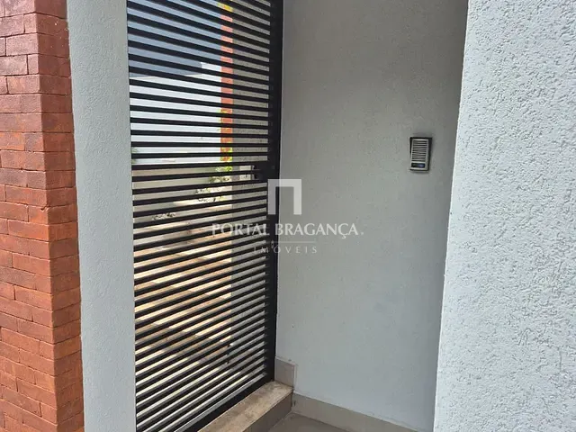 Casa com 260m² 3 quartos e 3 banheiros, à venda, no bairro Jardim California em Bragança Paulista
