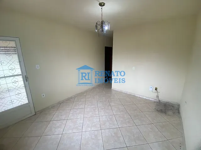 Casa 2 quartos e 1 banheiro, para alugar, no bairro Centro em Maricá