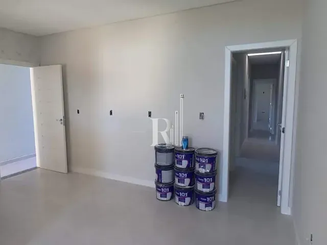 Casa 3 quartos e 2 banheiros, à venda, no bairro Alto São Bento em Itapema