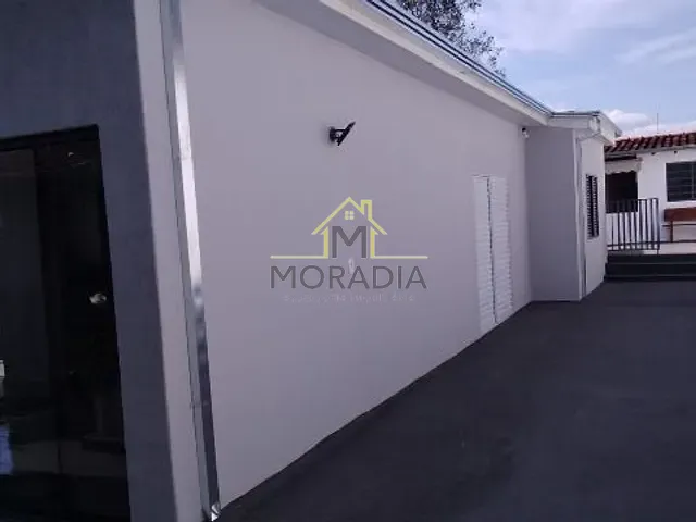 Casa com 325m² 3 quartos e 1 banheiro, à venda, no bairro Nossa Senhora das Dores em Guaxupé