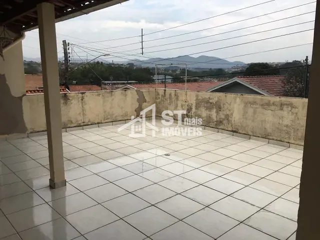 Casa com 250m² 3 quartos e 3 banheiros, à venda, no bairro Vila Betela em Andradas