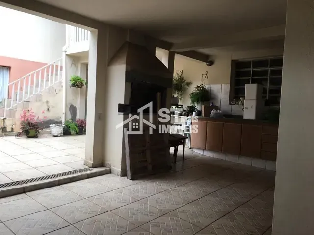 Casa com 250m² 3 quartos e 3 banheiros, à venda, no bairro Vila Betela em Andradas