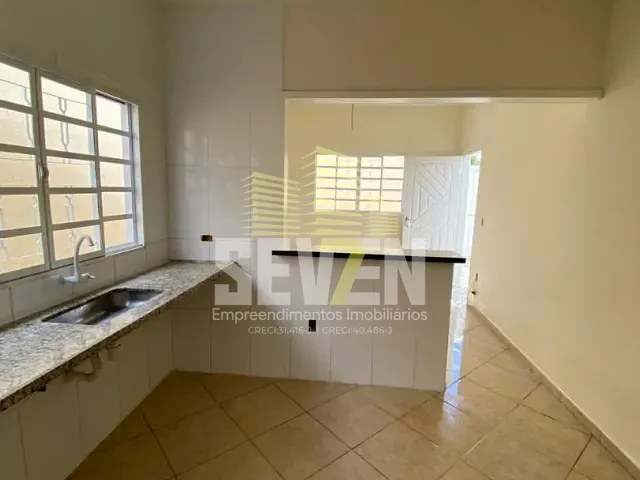 Casa com 160m² 3 quartos e 1 banheiro, à venda, no bairro Jardim Helena em Bauru