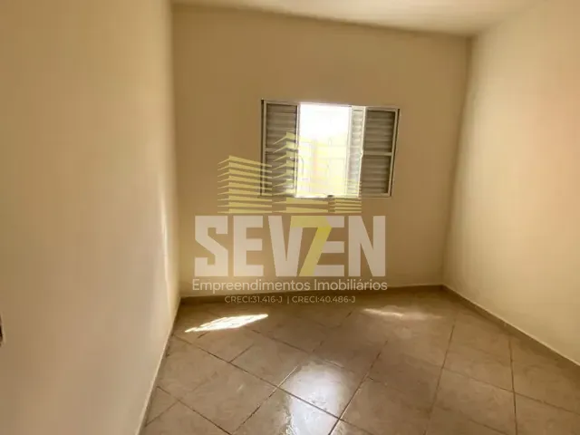 Casa com 160m² 3 quartos e 1 banheiro, à venda, no bairro Jardim Helena em Bauru