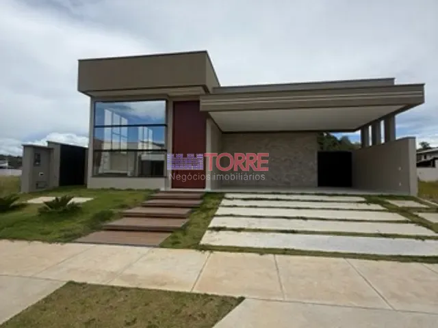 Casa 3 quartos e 3 banheiros, à venda, no bairro Nossa Senhora da Vitória em Ilhéus