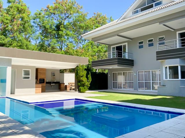 Casa com 635m² 4 quartos e 8 banheiros, à venda, no bairro Barra da Tijuca em Rio de Janeiro